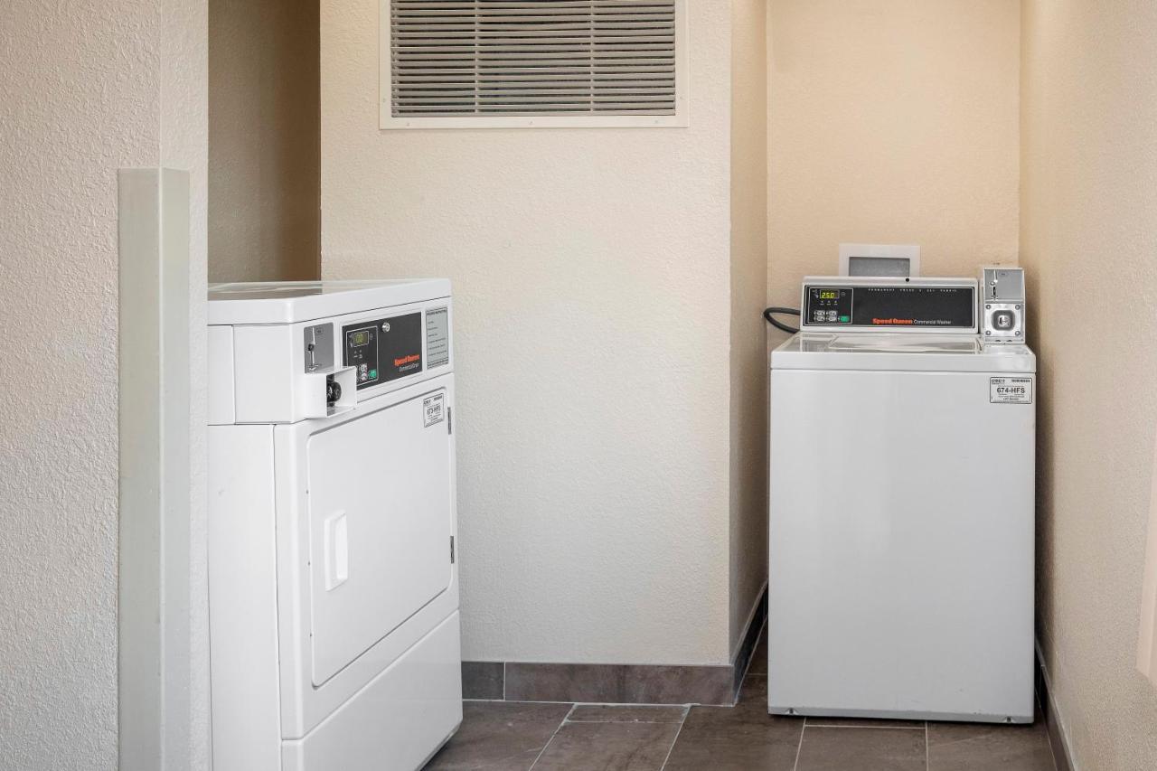Red Roof Inn Plus+ Jacksonville - Southpoint Екстериор снимка