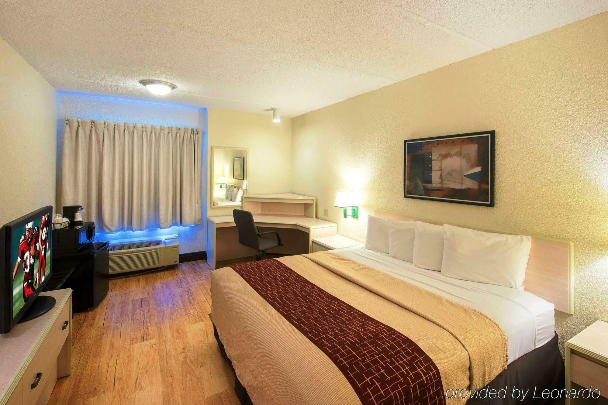 Red Roof Inn Plus+ Jacksonville - Southpoint Екстериор снимка